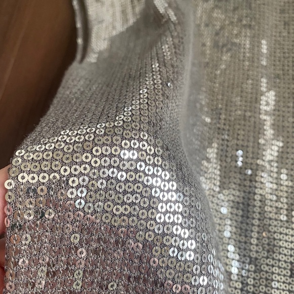 Gray silver sequin keyhole back backless top - Picture 8 of 10